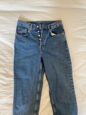 Divided H and M - Classic High-Rise Blue Women's Jeans -Gold button down